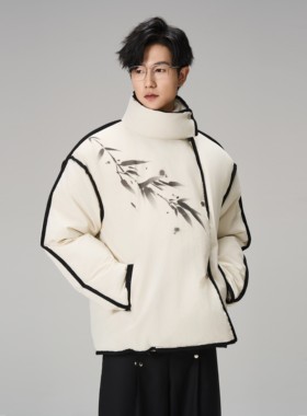 CNEW楚念贰问 新中式国风水墨竹子印花米白色设计感短款羽绒服