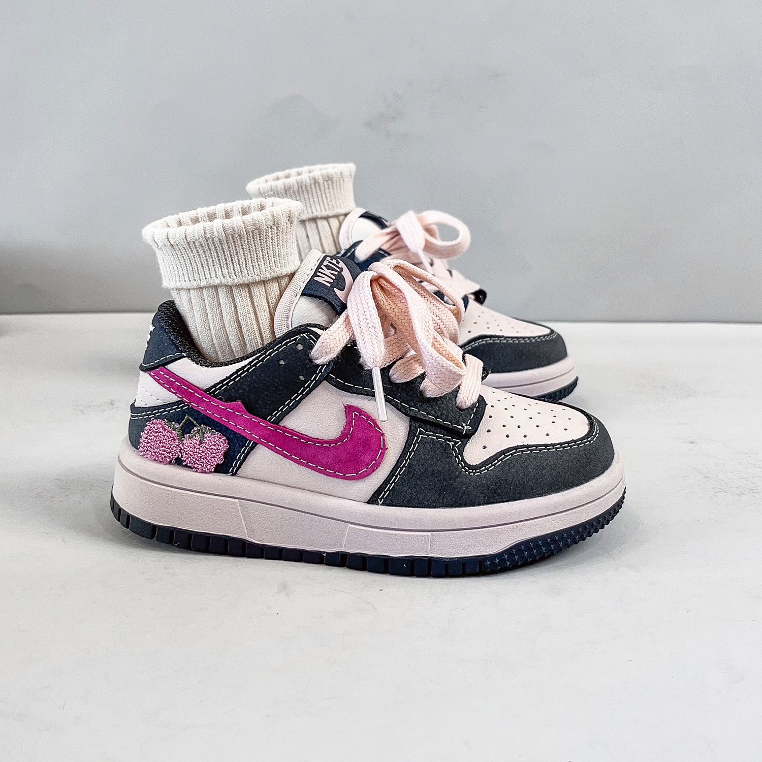 小二推荐：正品儿童运动鞋子