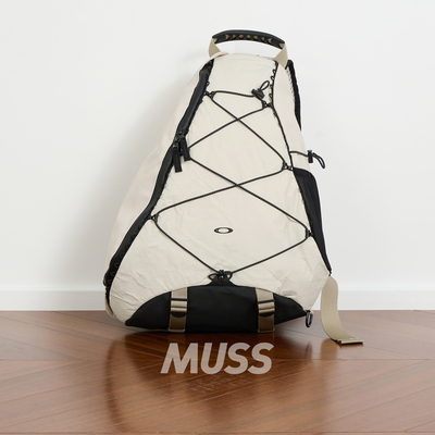 现货 OAKLEY LATITUDE SLING PACK 户外轻量防水斜跨弓箭包 25AW