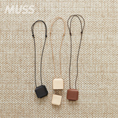 HENDER HOLDER SCHEME 现货 BOX NECK 日产牛皮颈挂耳机盒 25SS