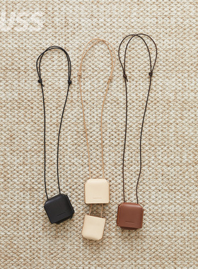 现货 HENDER SCHEME BOX NECK HOLDER  日产牛皮颈挂耳机盒 25SS