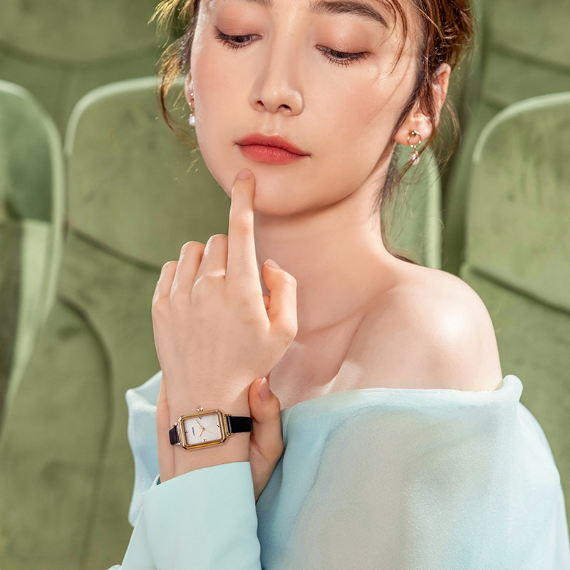 马克华菲新款复古简约小方绿表手表女ins男女情侣手表