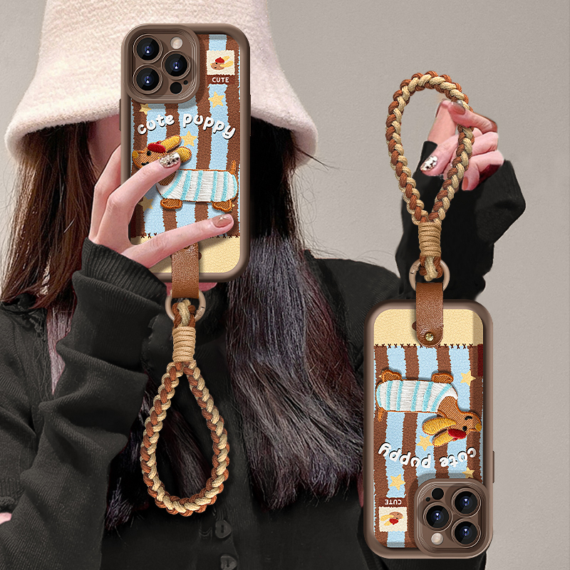 适用苹果天眼羊皮刺绣小狗手机壳