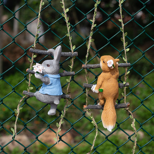 花园庭院户外树脂摆件兔子松鼠爬树创意动物雕塑挂件