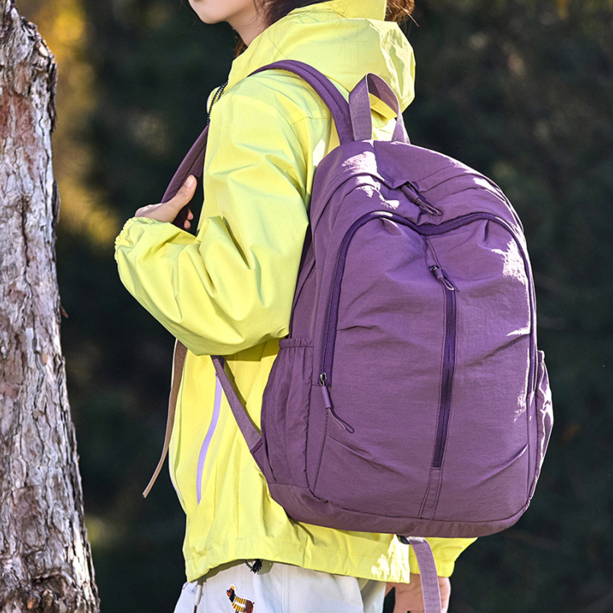 大容量旅游轻便商务登山包户外初中生书包男轻奢双肩包女上班通勤