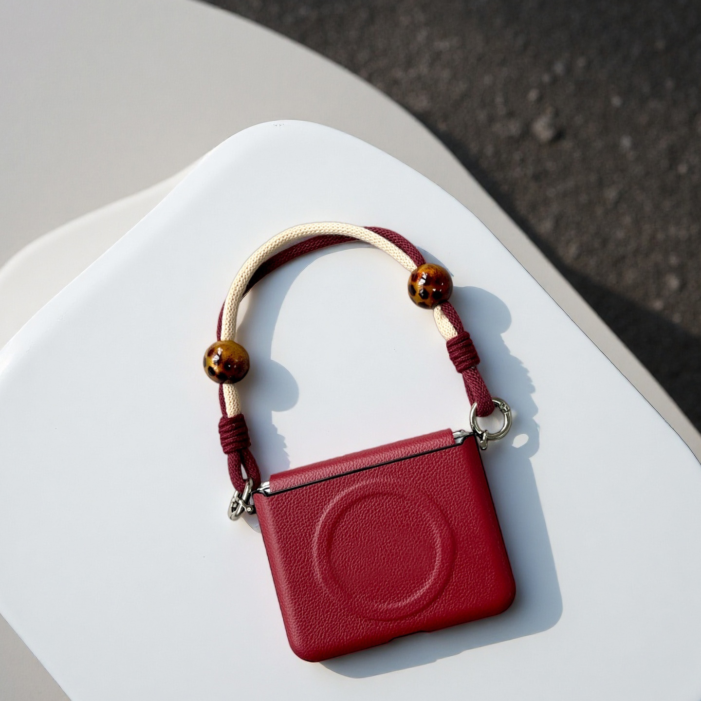 酒红适用华为purax手机壳磁吸支架小米mixflip2可爱三星zflip7斜挎挂绳荣耀Magicvflip2全包中轴pocket2防摔