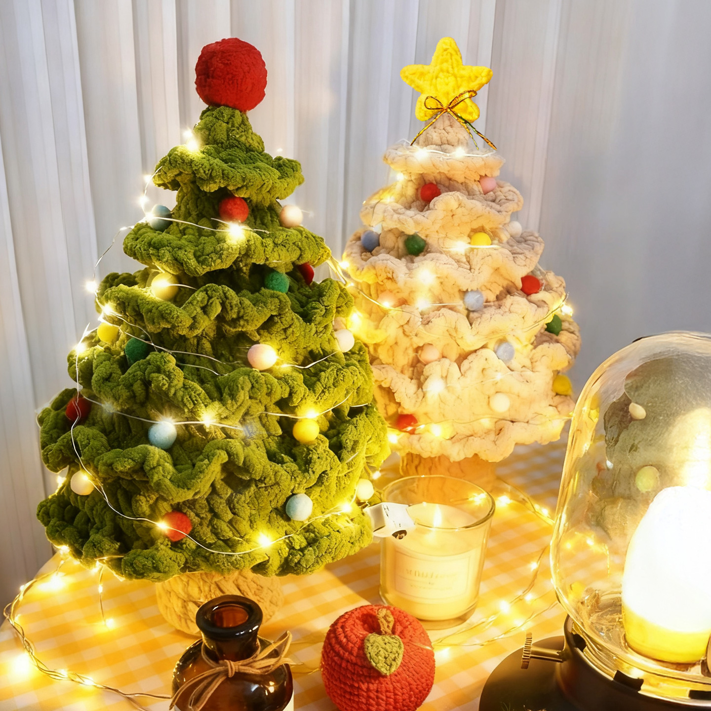 2025新款小型圣诞树带灯桌面摆件