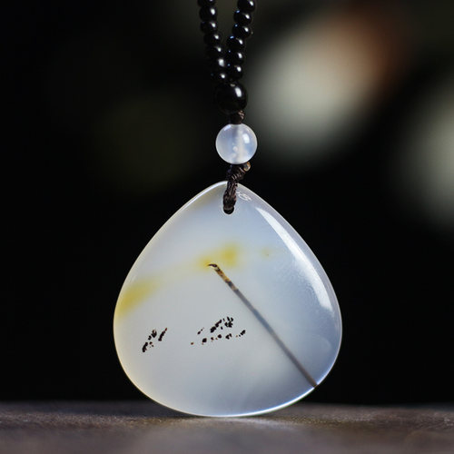 天然柱香图案玛瑙玉髓挂件