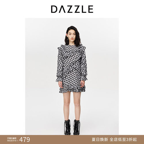 花边细节	格纹设计	袖口设计