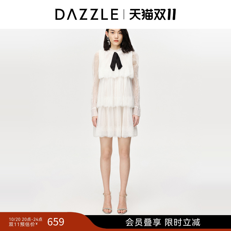 层次感	蕾丝蝴蝶结	袖口设计