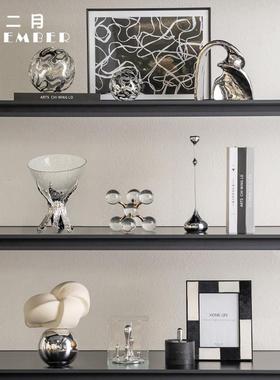 轻奢高档家居电视背景墙摆件隔断书柜开 放格小众设计搭配软装饰