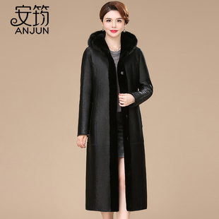 双面穿皮毛一体女外套中长款 保暖 2024海宁真皮大衣中老年妈妈冬季