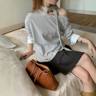 新款 7.24 T恤女秋季 韩版 显瘦上衣DS183 条纹斜肩领挂脖飘带长袖