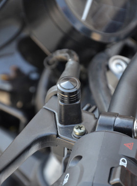 适用骁胜坦影 GV300S改装后视镜装饰螺丝U侠攀爬者堵孔堵头防锈件