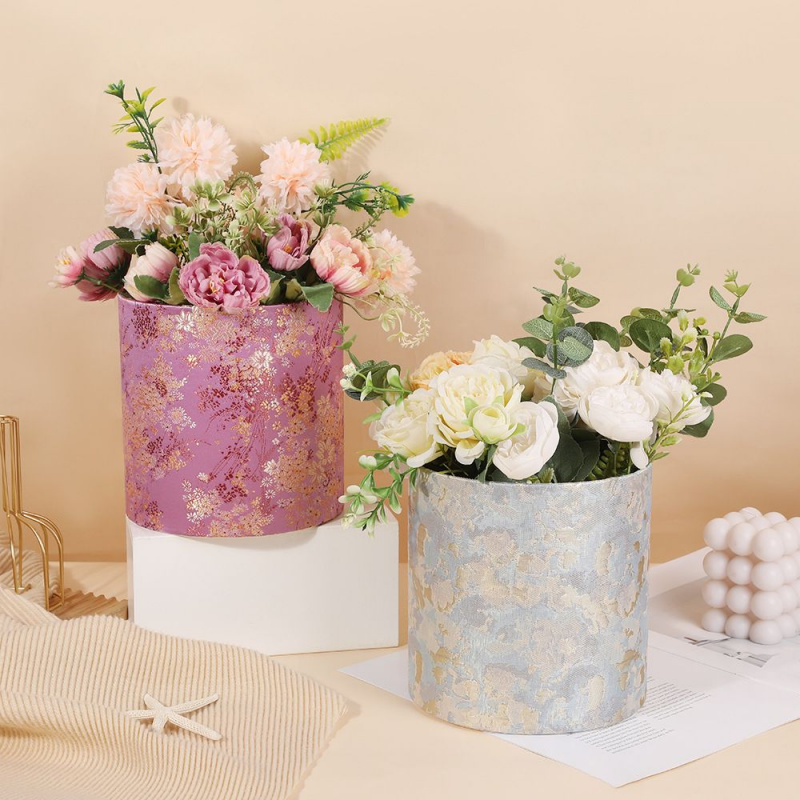 小香圆形玫瑰布艺抱抱桶毕业鲜花