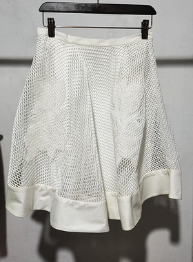 RMEO/浪漫一身夏女士季腰裙伞裙半身裙黑色网纱中裙镂空刺绣淑女