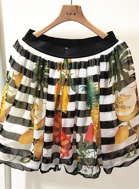 RMEO/浪漫一身夏季女装黑白水果印花半身裙休闲短裙甜美蛋糕腰裙