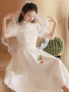 新中式白色旗袍订婚礼服裙高端轻奢小众气质连衣裙领证登记小白裙