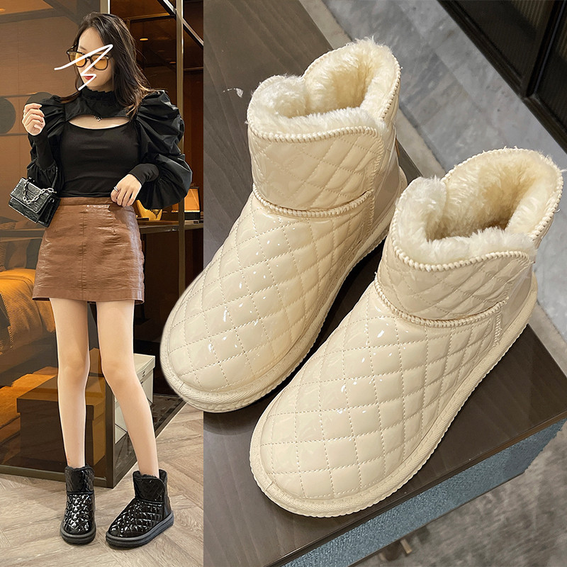 雪地靴女2022新款皮面防水冬季加绒加厚短靴子皮毛一体东北大棉鞋