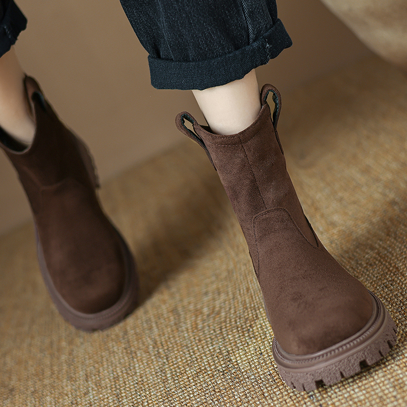 Dale~黑色磨砂绒面大码粗跟短靴