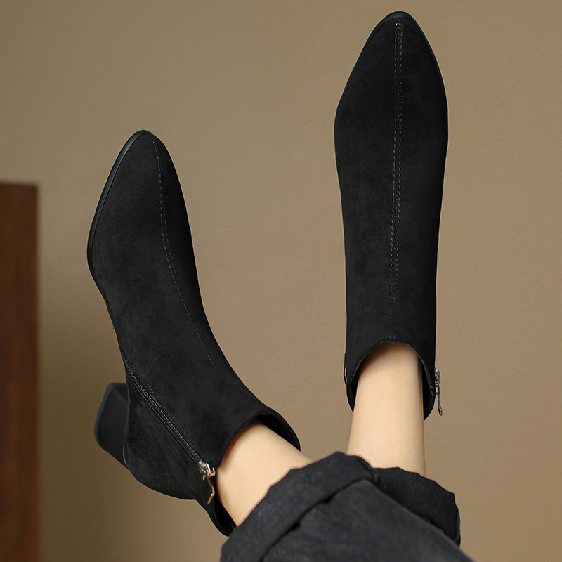 Dale~经典永不过时尖头磨砂短靴