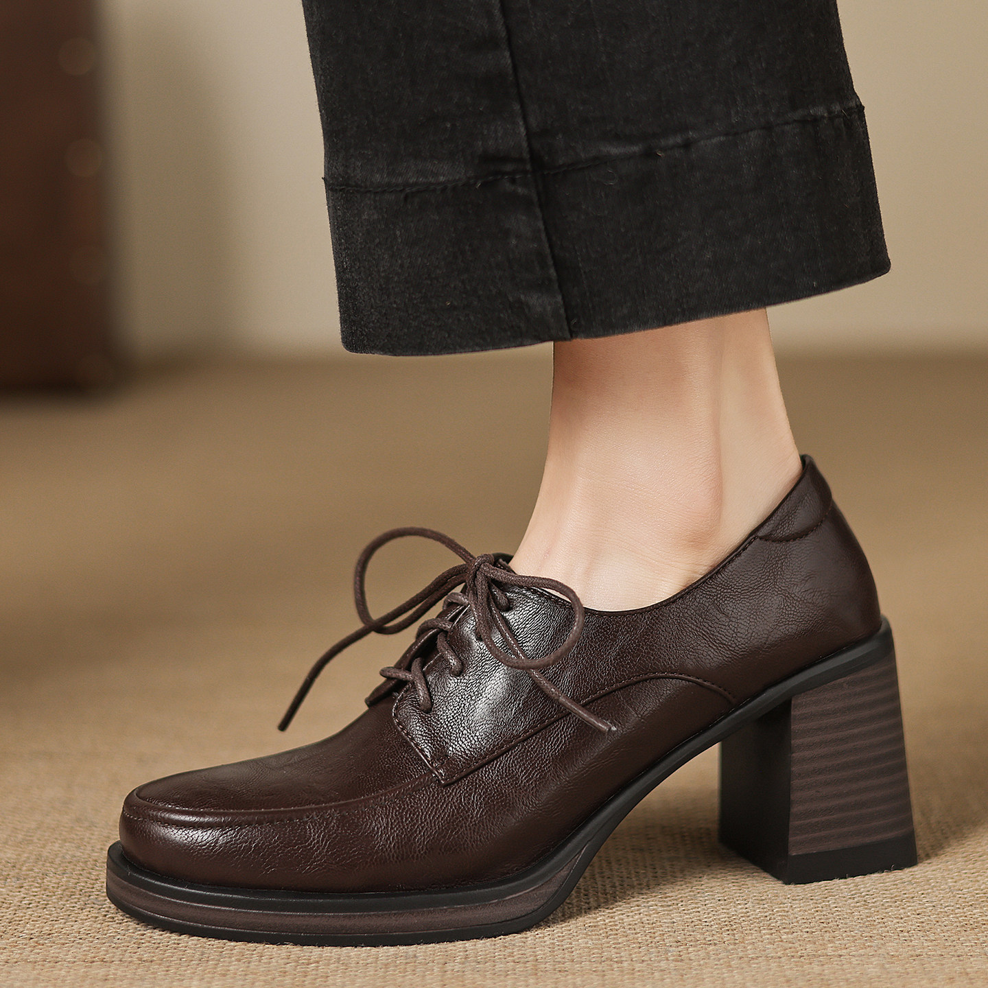 Dale黛迩~ 复古风粗跟系带百搭单鞋女圆头通勤职业高跟鞋大码女鞋