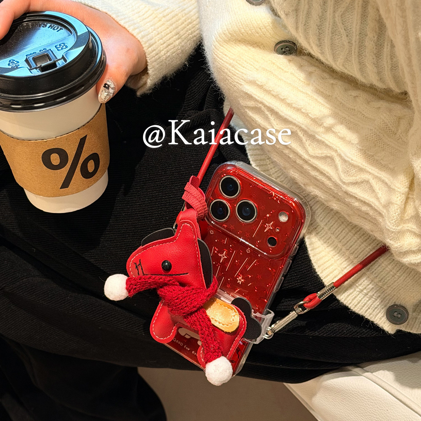 kaia 新年款立体围巾红马背夹适用苹果17promax手机壳iphone16pro新款17女14pro斜挎挂绳15pro全包防摔手机套,3C数码配件,手机保护套/壳,淘宝优惠券,粉丝福利购,淘宝优惠卷