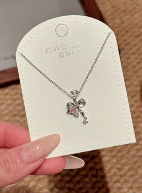 少女蝴蝶结项链简约甜美轻奢百搭锁骨链小众百搭饰品蝴蝶结项链