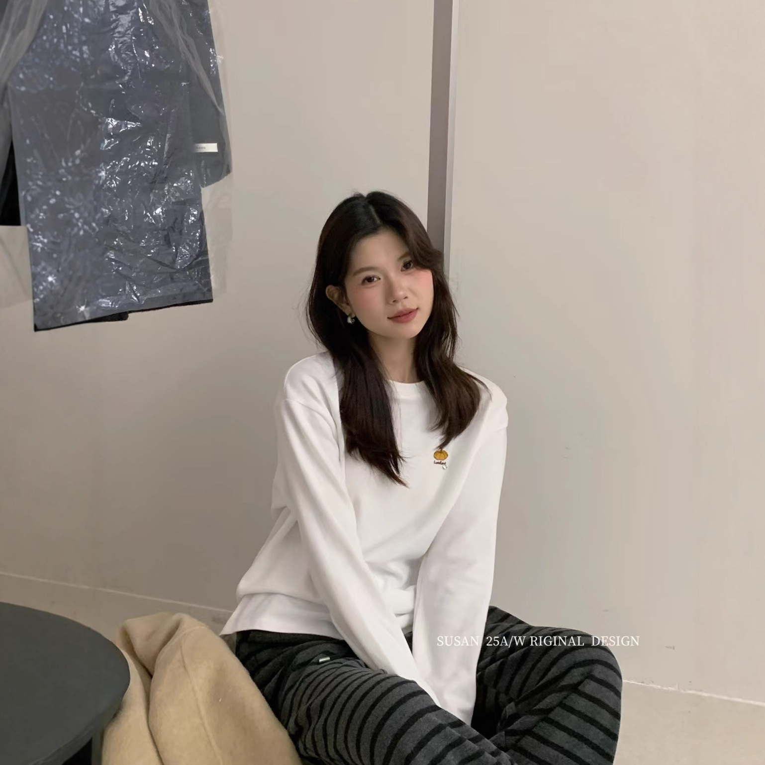 苏珊 简约休闲打底衫长袖圆领T恤女2025新款设计感百搭上衣790S