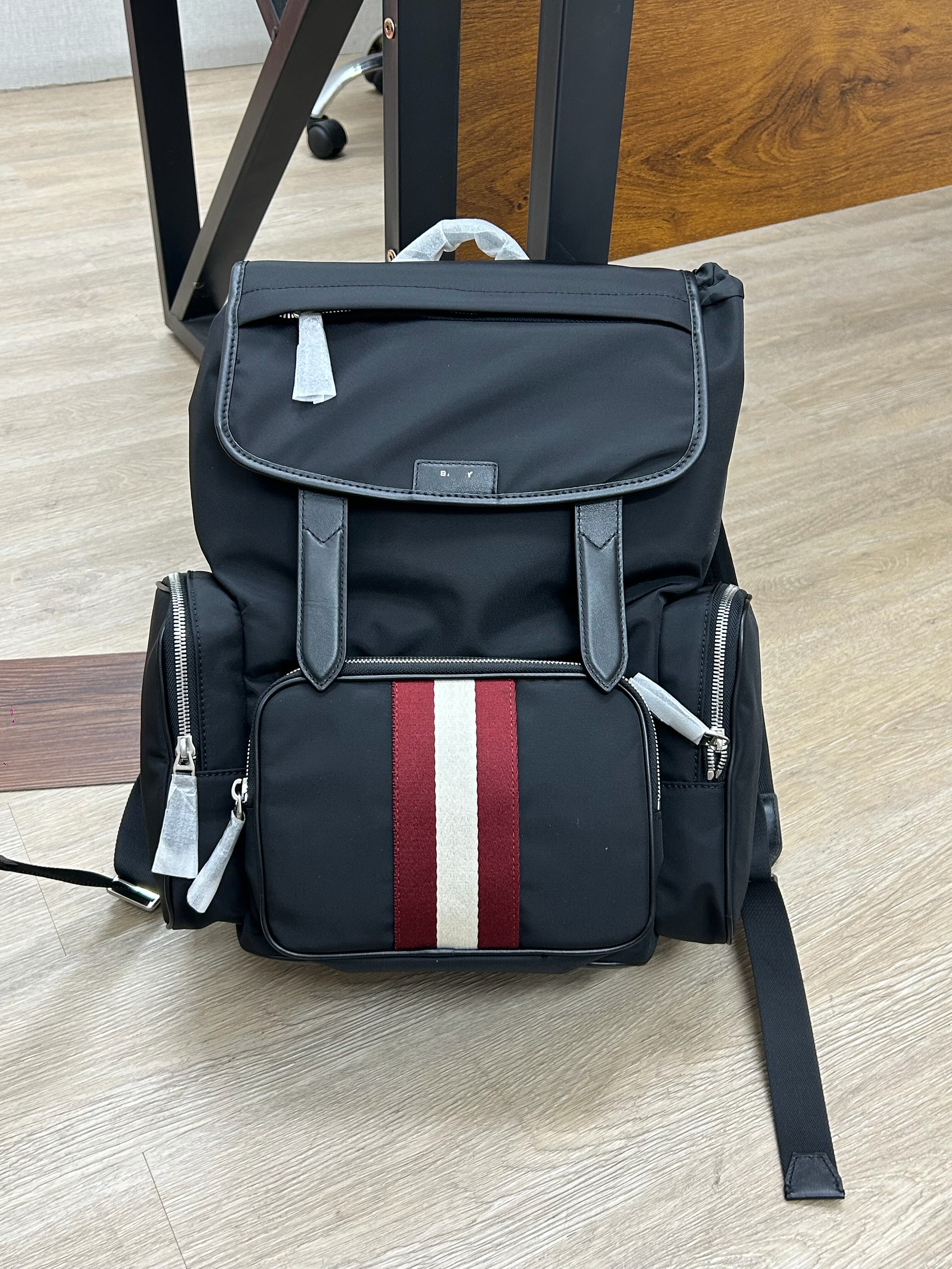 外贸原单背包男进口防水尼龙布轻休闲简约时尚商务休闲电脑双肩包