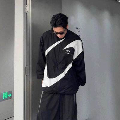 大圆环刺绣廓形外套冲锋衣