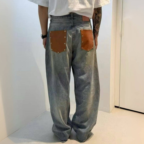 1981M泥染棕色皮牌铆钉牛仔裤