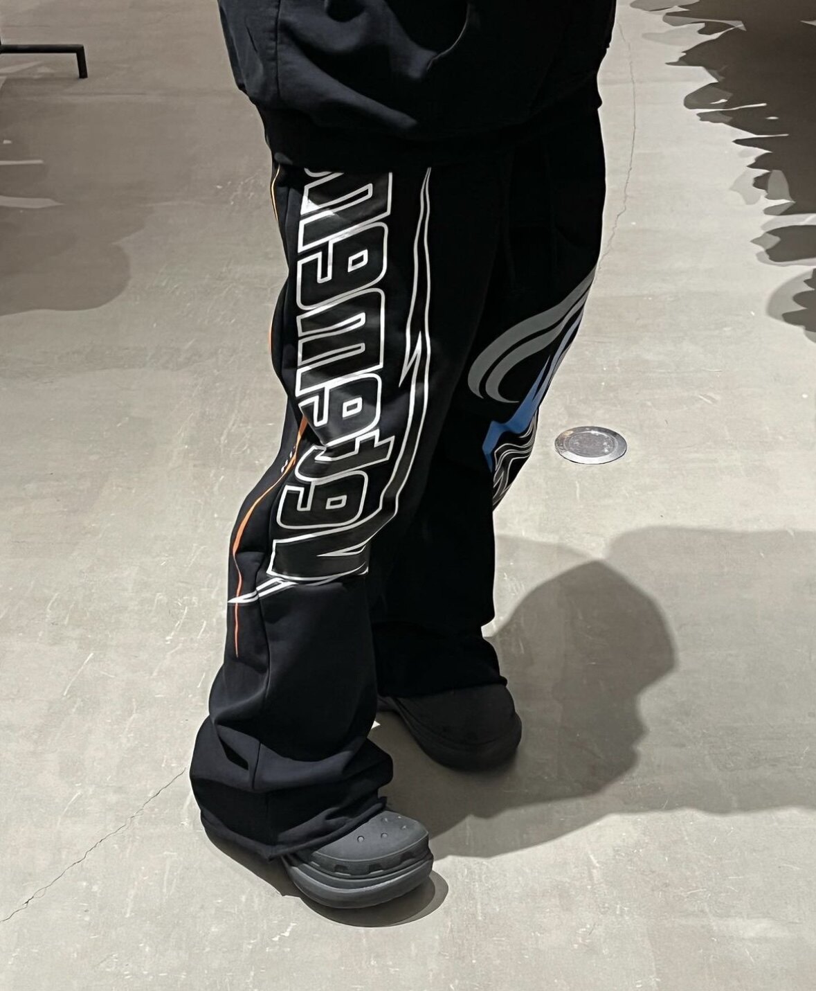 现货 VET Hi-SpeedSweatpants复古机车赛车风廓形卫裤XG同款