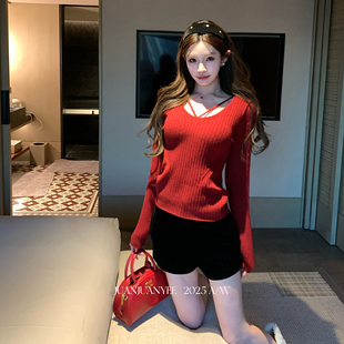 juanjuanyee【冬日美纪】挂脖纯欲修身V领洋气别致针织衫打底毛衣