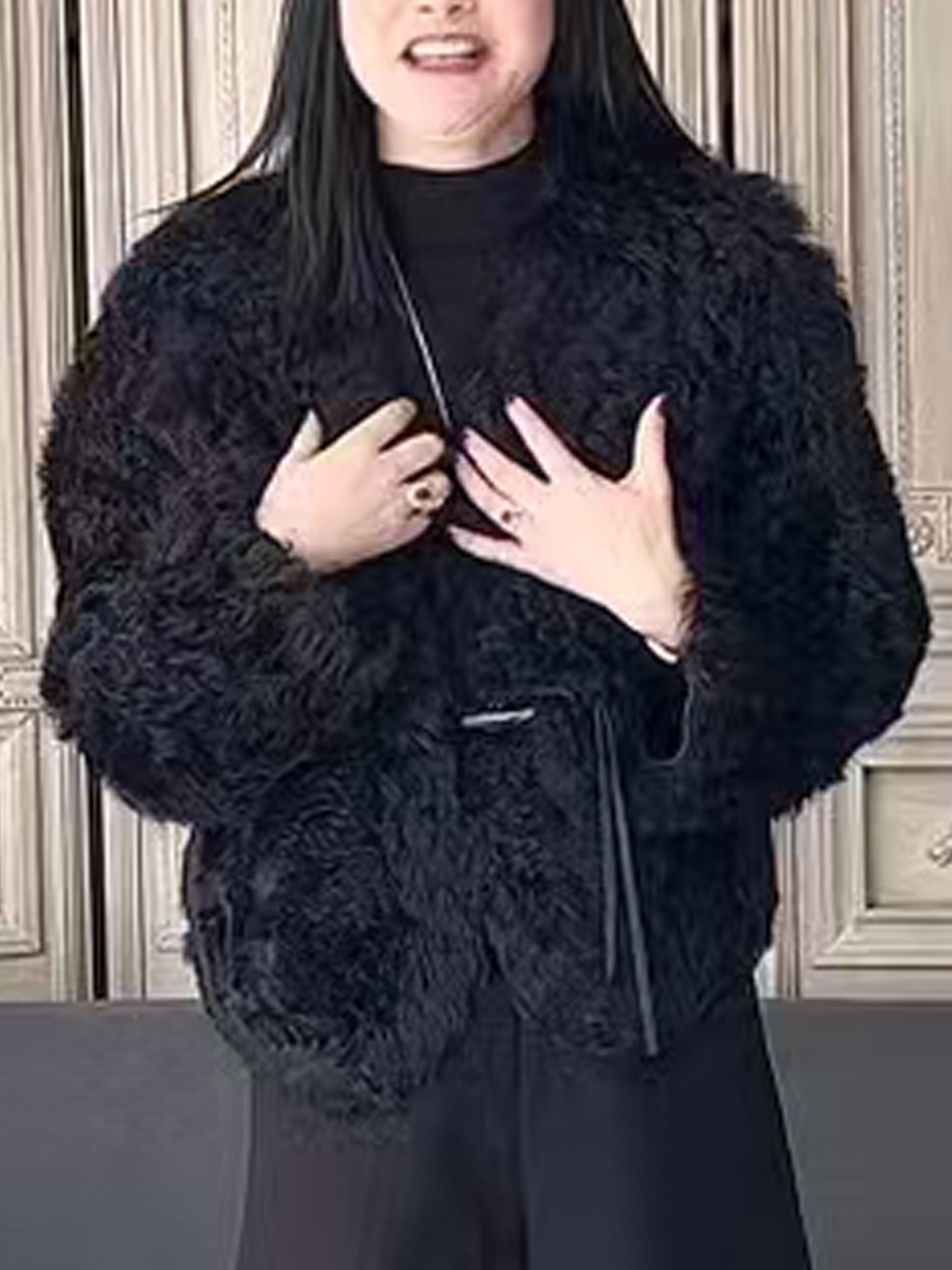 深圳南油＃2025秋冬款香港巴黎五区AK高级感休闲减龄皮毛一体外套