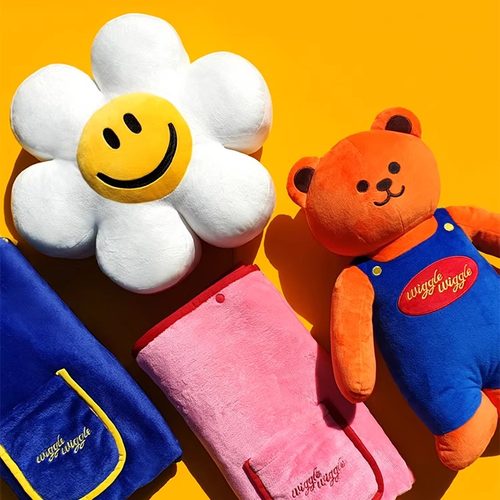 wiggle毛绒抱枕毯午睡被子办公室