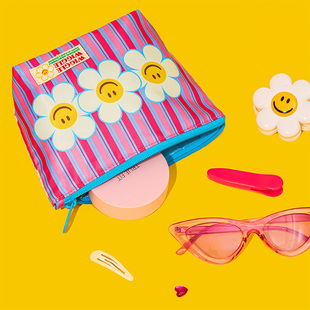 wigglewiggle化妆包大容量女便携式新款护肤品收纳旅行洗漱袋