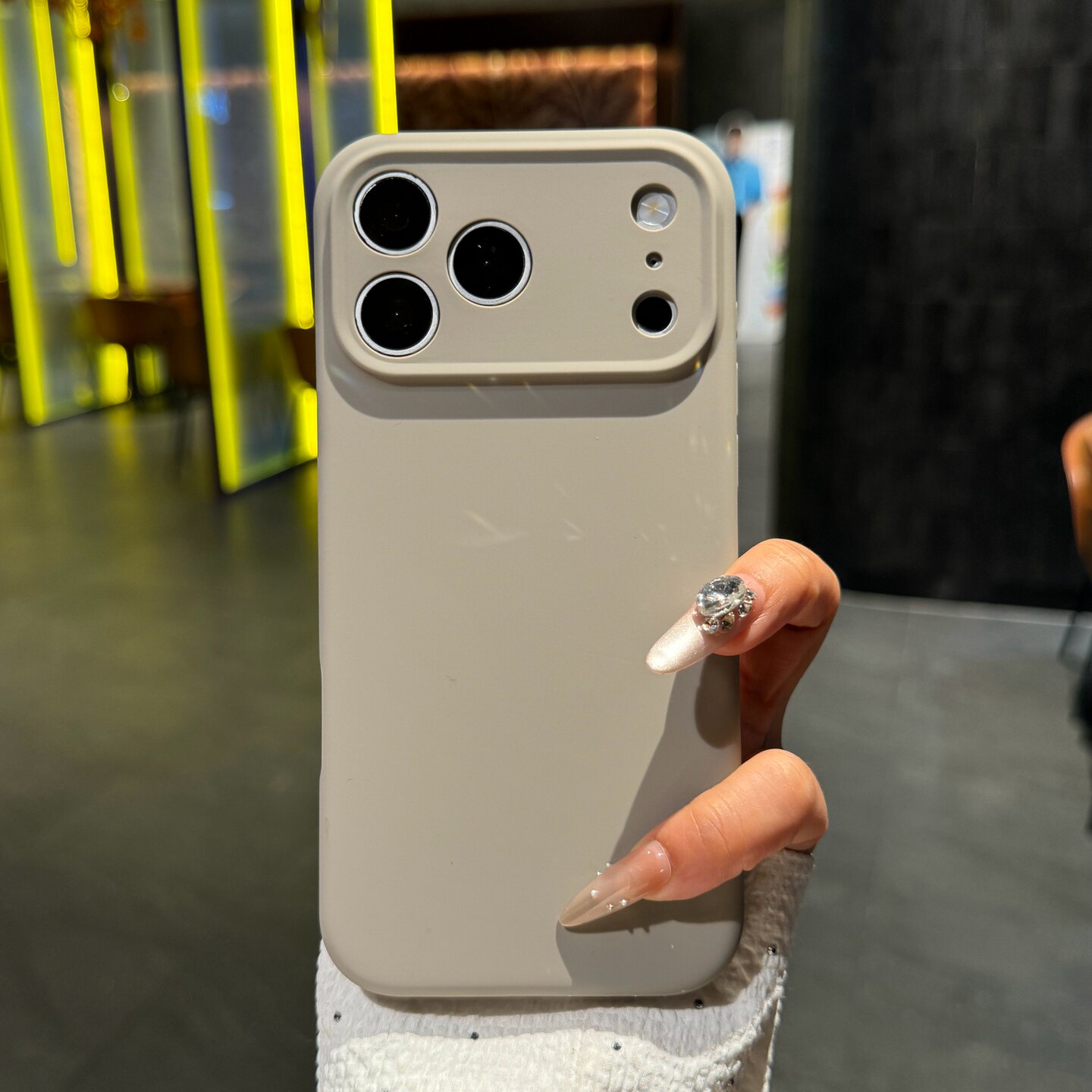 液态硅胶iPhone全包防摔手机壳