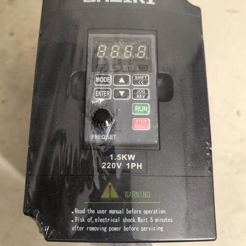 议价紫日变频器ZVF9V-M0015S2DR，1.5KW 2可维修