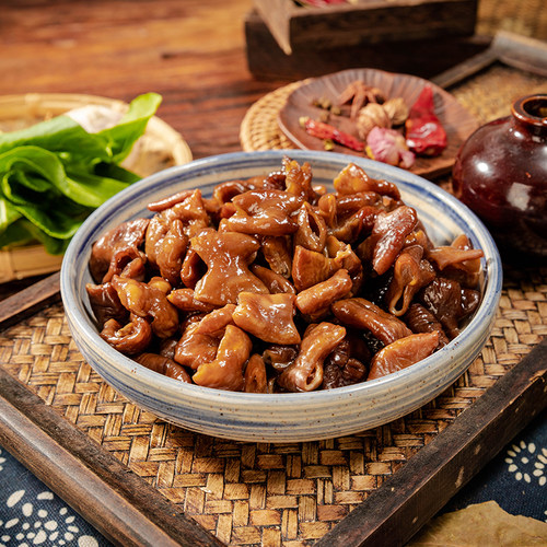 菜师傅熟食腊味烟熏肥肠罐头