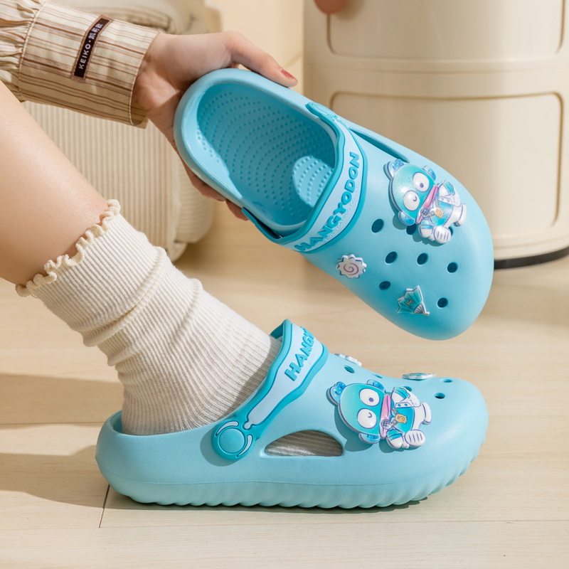 小丑鱼洞洞鞋女夏季外穿2025新款沙滩鞋三丽鸥亲子儿童凉拖鞋包头