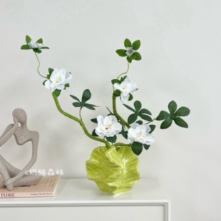 简约设计白色杜鹃花陶瓷花瓶仿真花束家居装饰摆件客厅卧室装饰