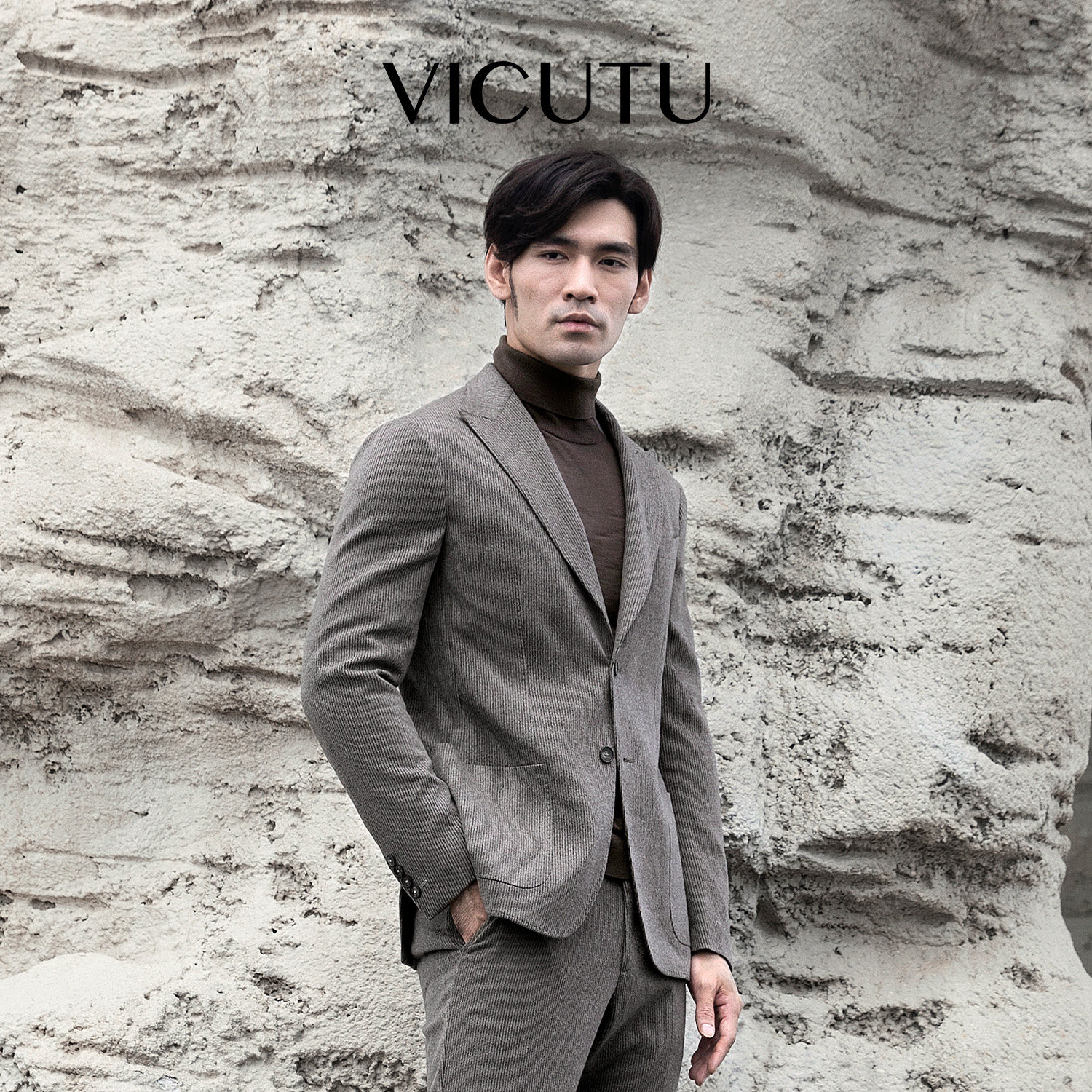 VICUTU/威可多单西服男纯羊毛时尚复古商务单排扣西装