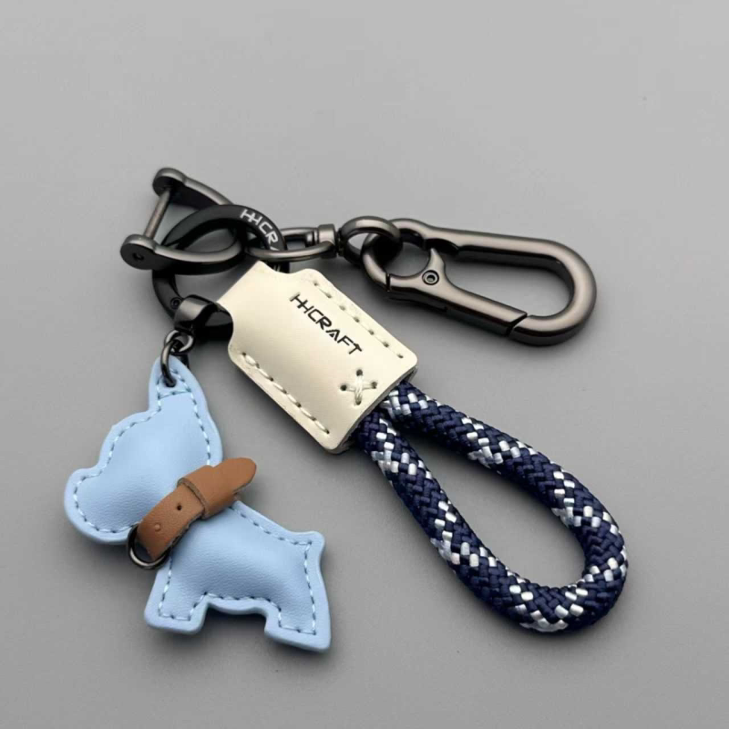 卡通可爱法斗犬小狗钥匙扣挂件汽车钥匙链圈皮革手工编织绳包挂饰