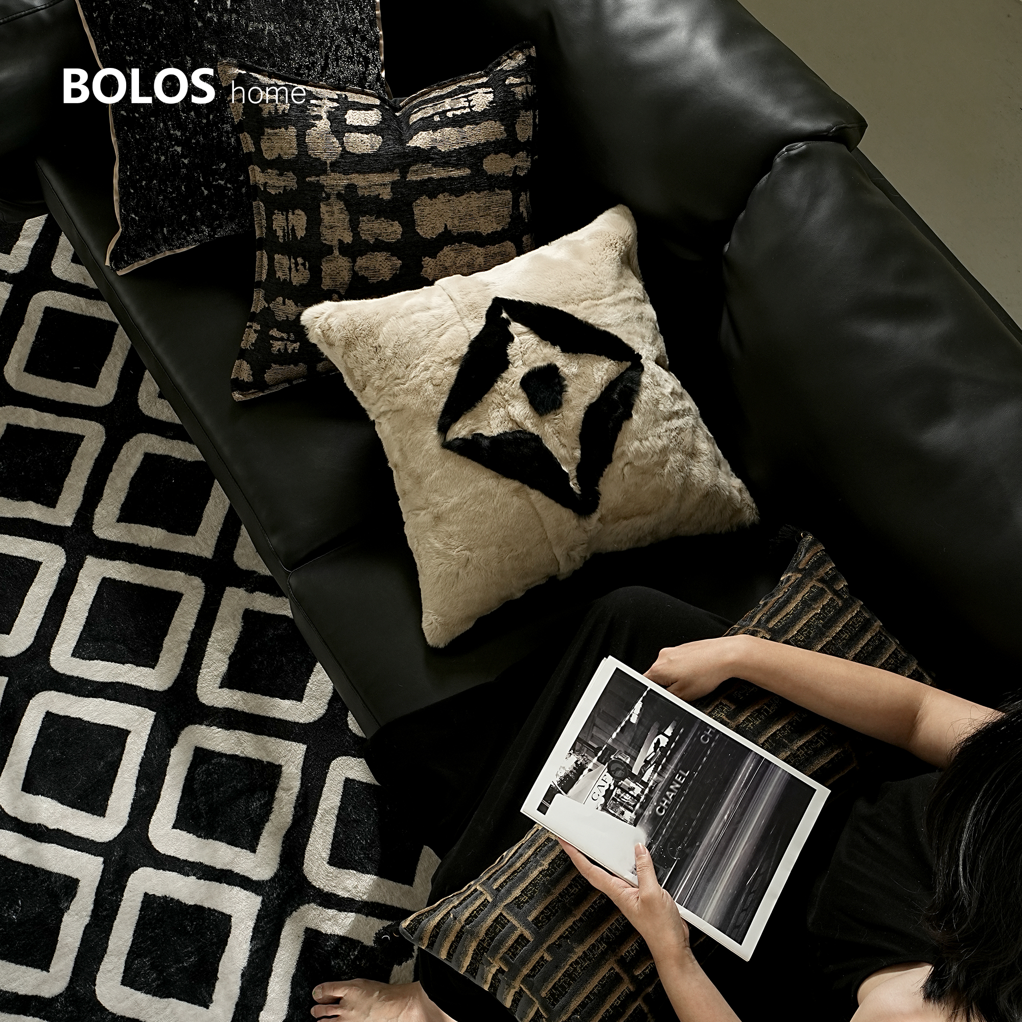 柏洛斯样板间别墅名宿抱枕靠垫