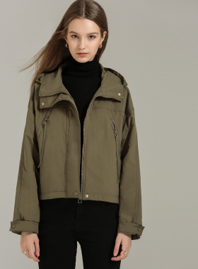 DONEED春款中性风飒爽休闲连帽领拉链口袋短款防风保暖棉衣外套女