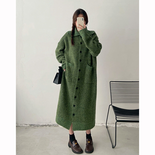 绿色超长款毛衣外套女2025冬季新款胖mm大码宽松开始针织连衣裙子