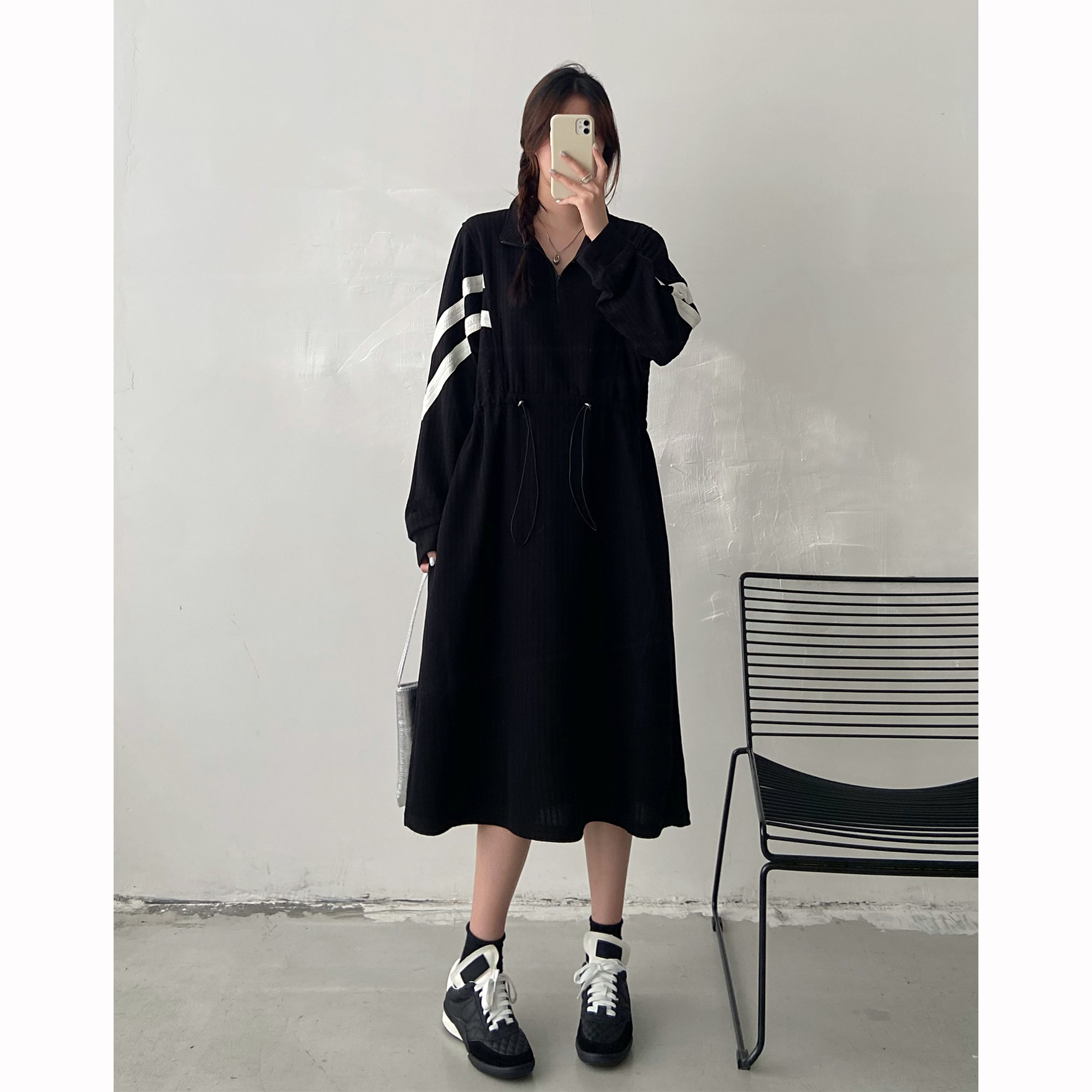 法式设计感抽绳长袖连衣裙女2026秋冬装新款胖mm宽松显瘦过膝裙子