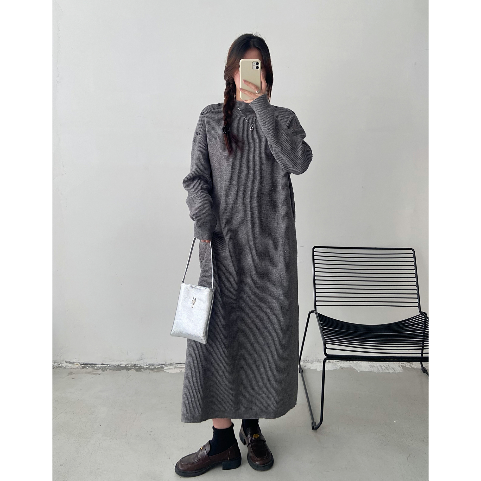 灰色过膝针织连衣裙女秋冬季慵懒风新款宽松休闲大码显瘦毛衣裙子