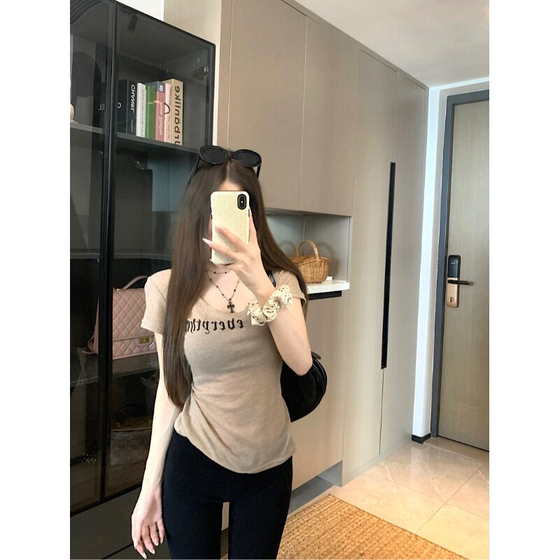 夏季V领字母印花修身短袖T恤女